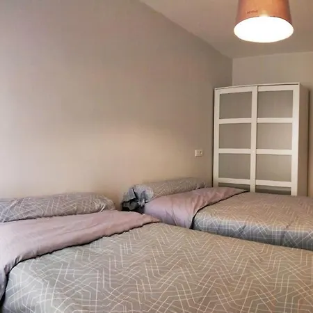 Casco Viejo 5 Min, 3 ,moderno,garaje アパート
